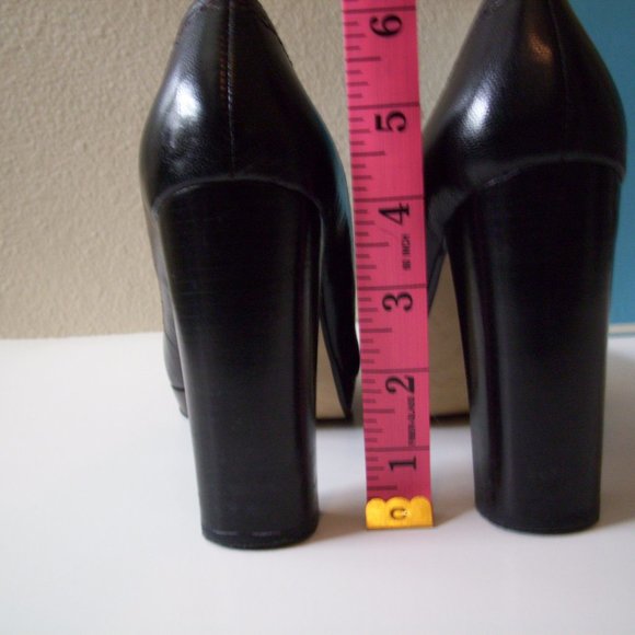 Exchange size 8 chunky 4 inch heel 1/2 inch platform - Picture 9 of 9